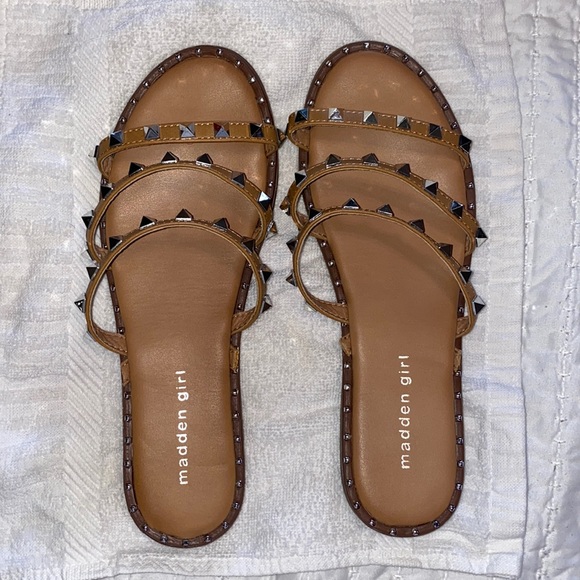 STEVE MADDEN STUDDED SANDALS - Picture 1 of 11